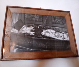 Sfantul in sicriu Sfantul in sicriu